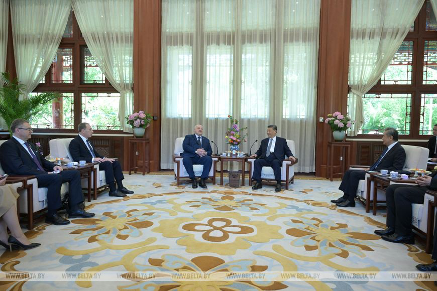 Alexandre Loukachenko et Xi Jinping